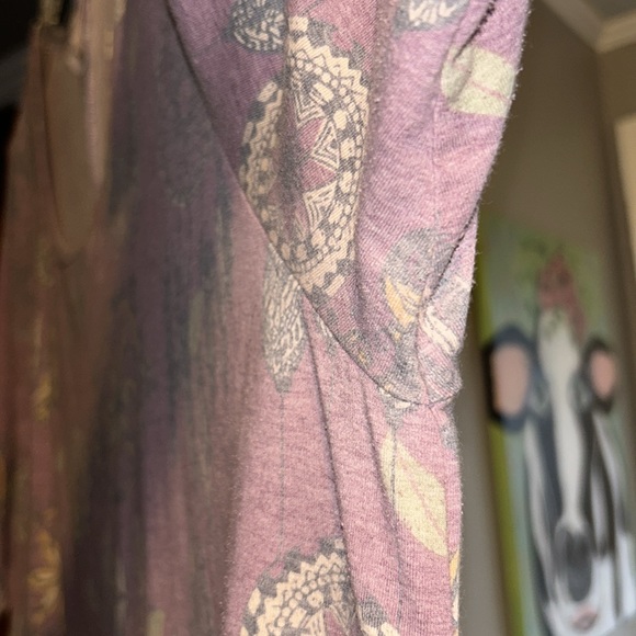 LuLaRoe dreamcatcher top - Picture 5 of 6